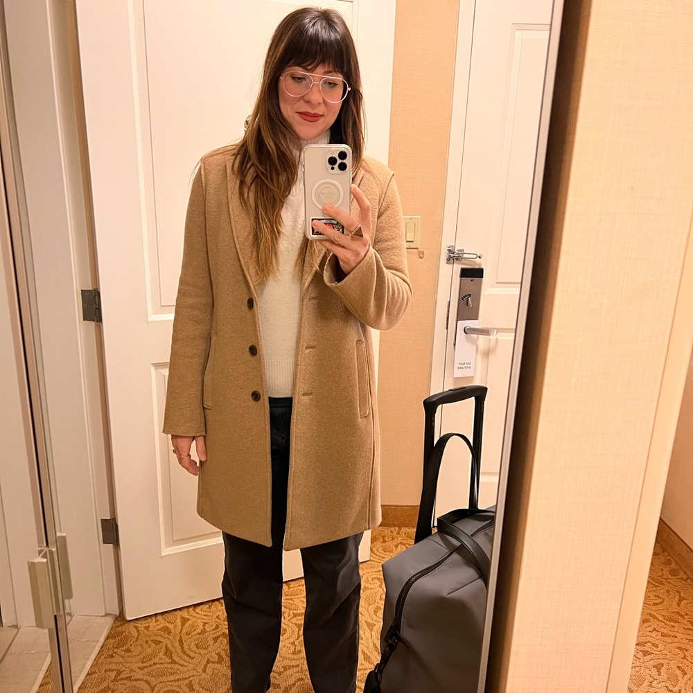 Meet your Posher, Maura